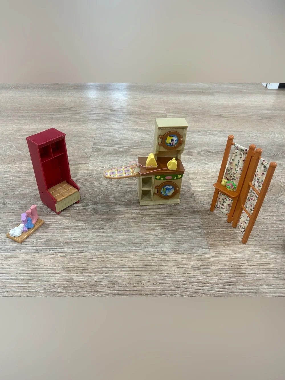 2005 Fisher Price Loving Family Dollhouse Laundry Hall Tree Furniture Lot